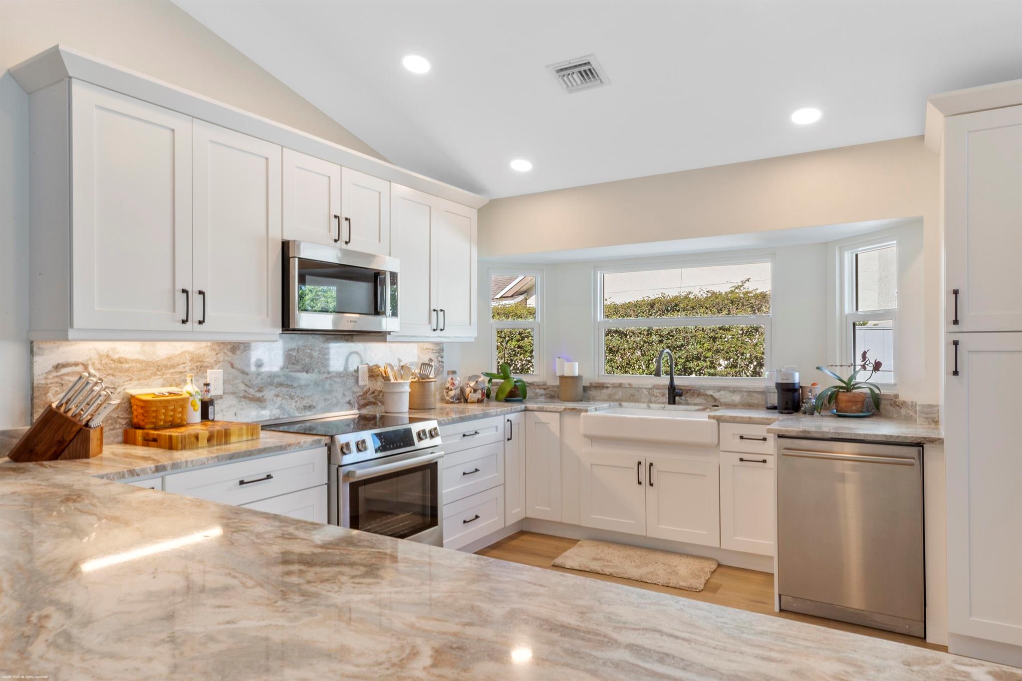 12748 Meadowbreeze Drive