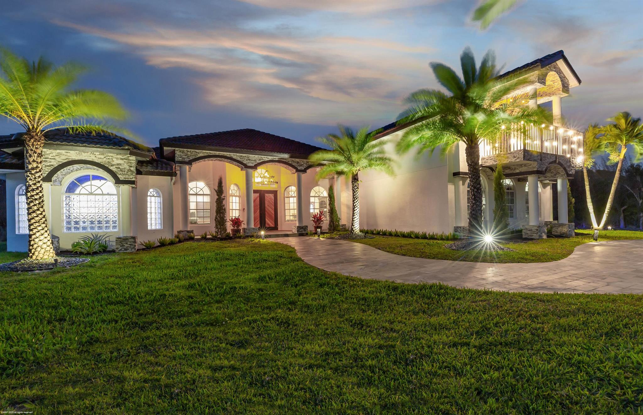 19361 W Sycamore Drive