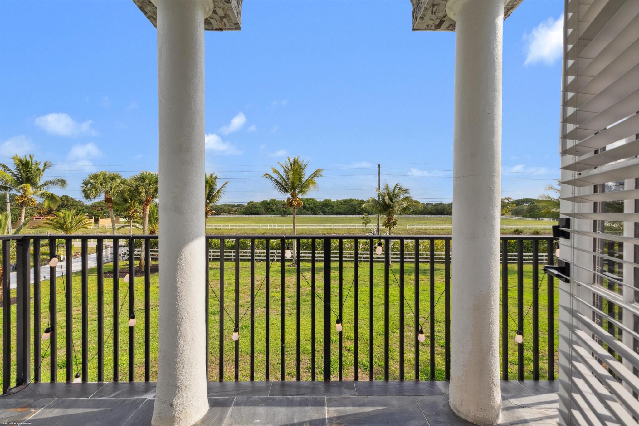 19361 W Sycamore Drive