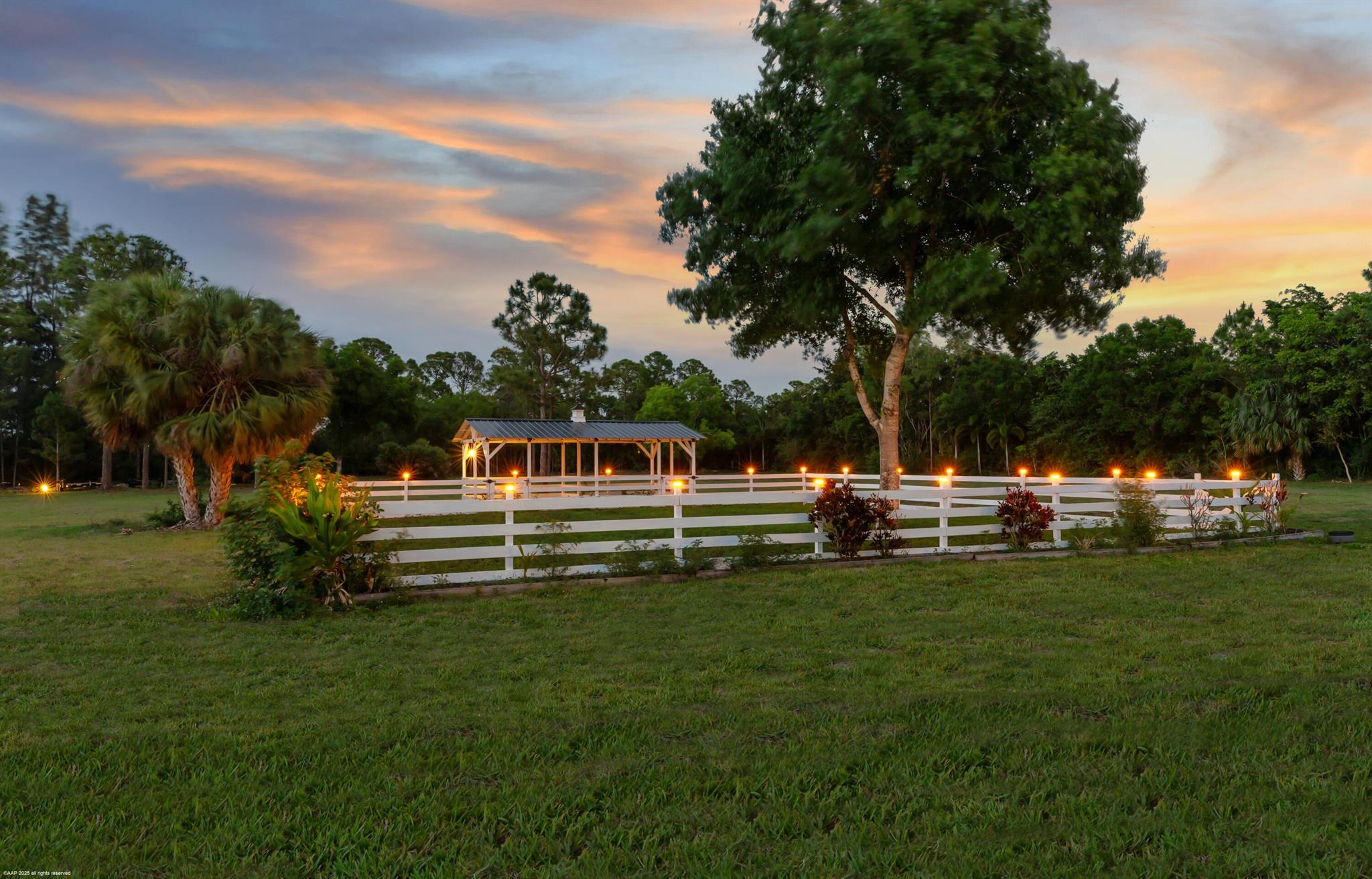 19361 W Sycamore Drive