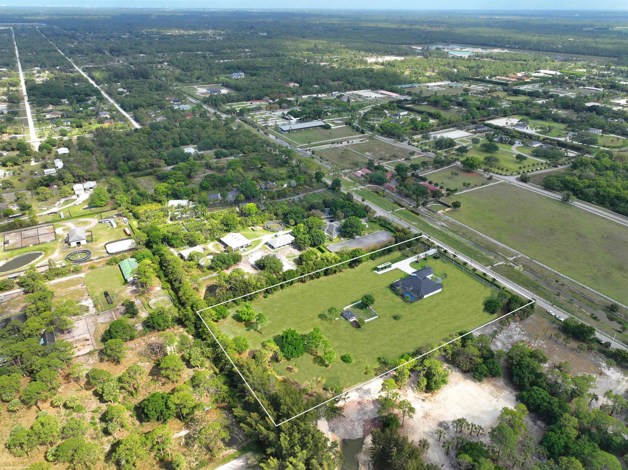 19361 W Sycamore Drive