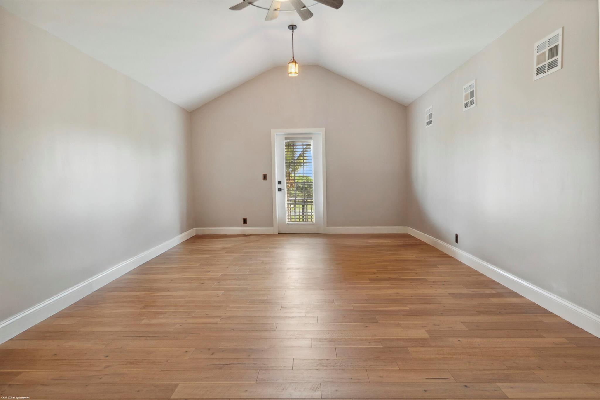 19361 W Sycamore Drive