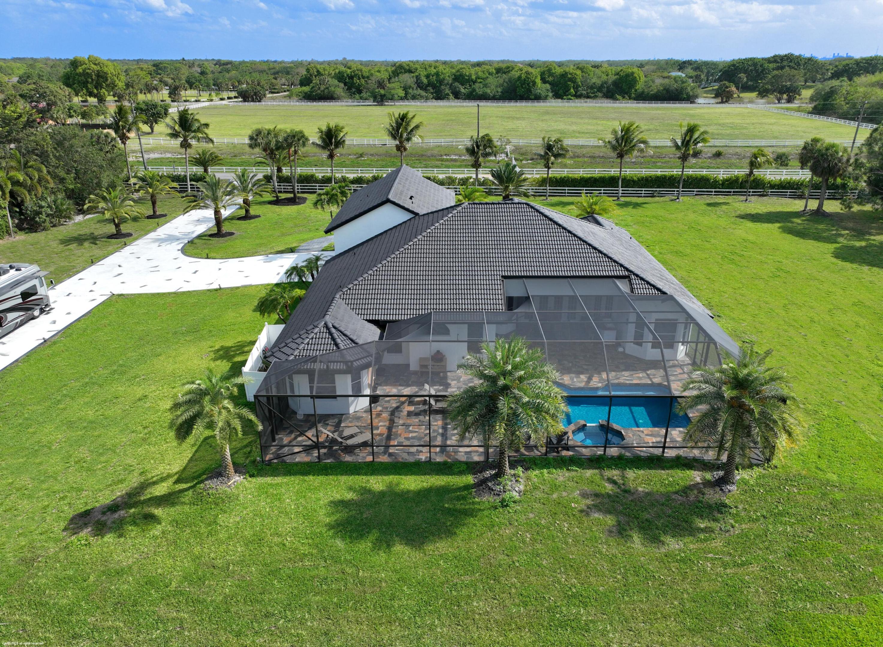 19361 W Sycamore Drive