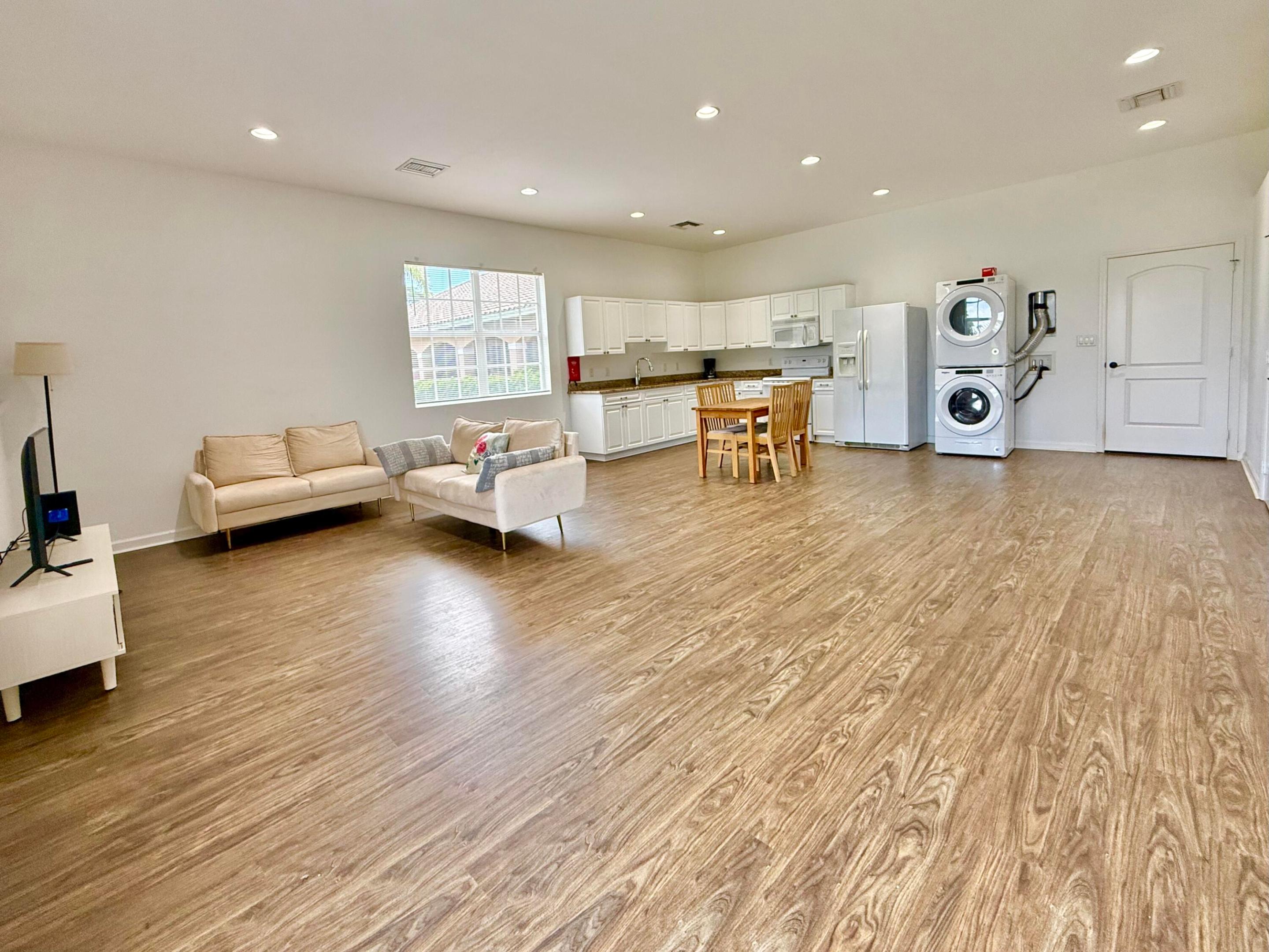3935 Hanover Circle