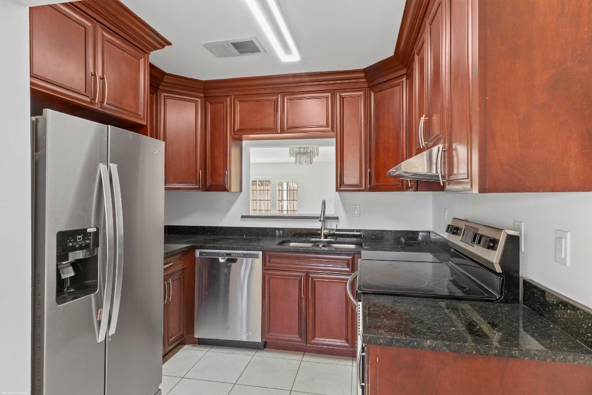 11927 Suellen Circle