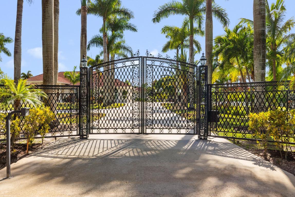 15330 Ocean Breeze Lane