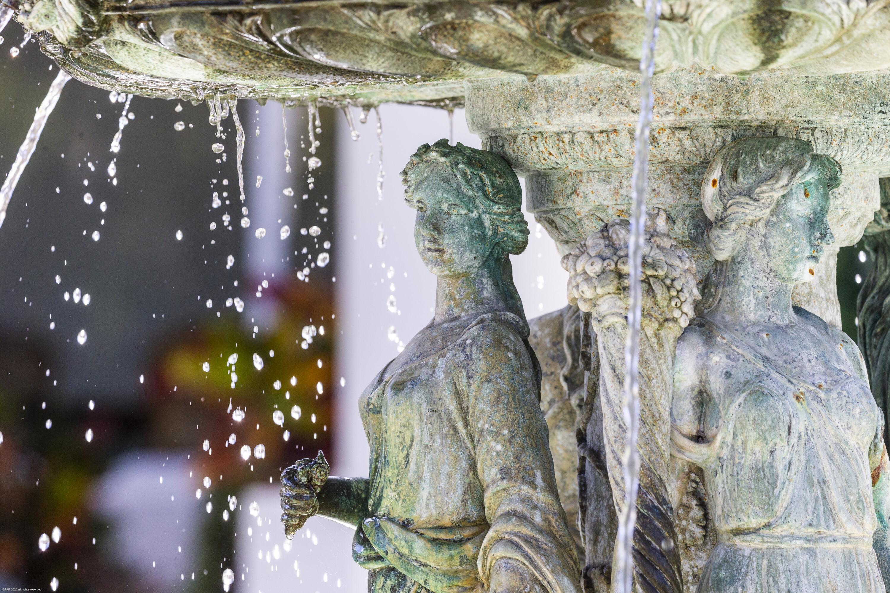 15330 Ocean Breeze Lane