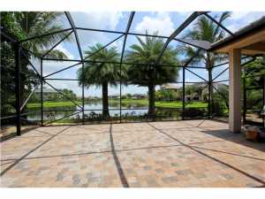 10679 Versailles Boulevard