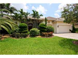 10679 Versailles Boulevard