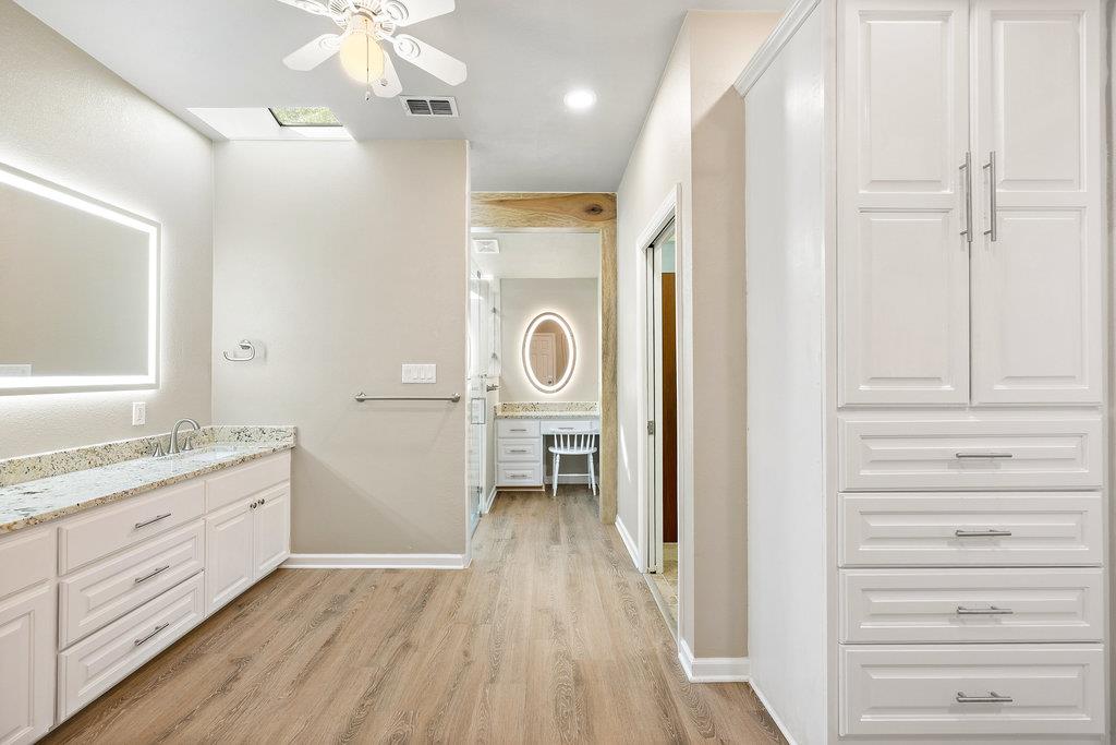 126 County Road 420 RD, Spicewood