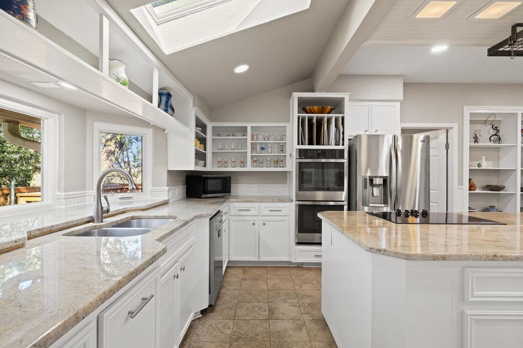 126 County Road 420 RD, Spicewood