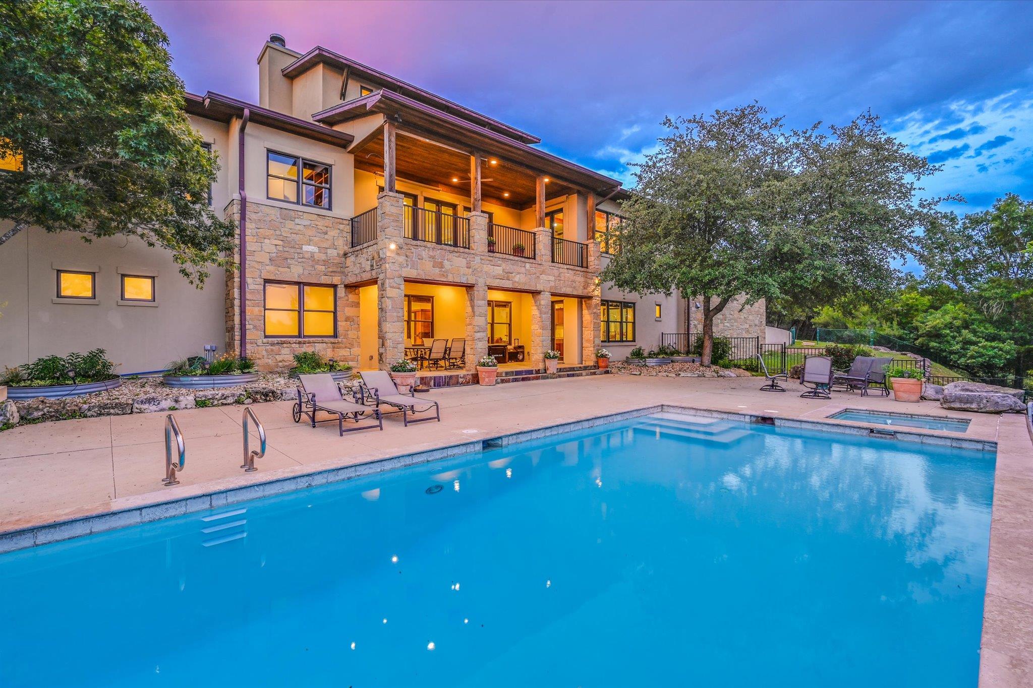 1101 Sprague LN