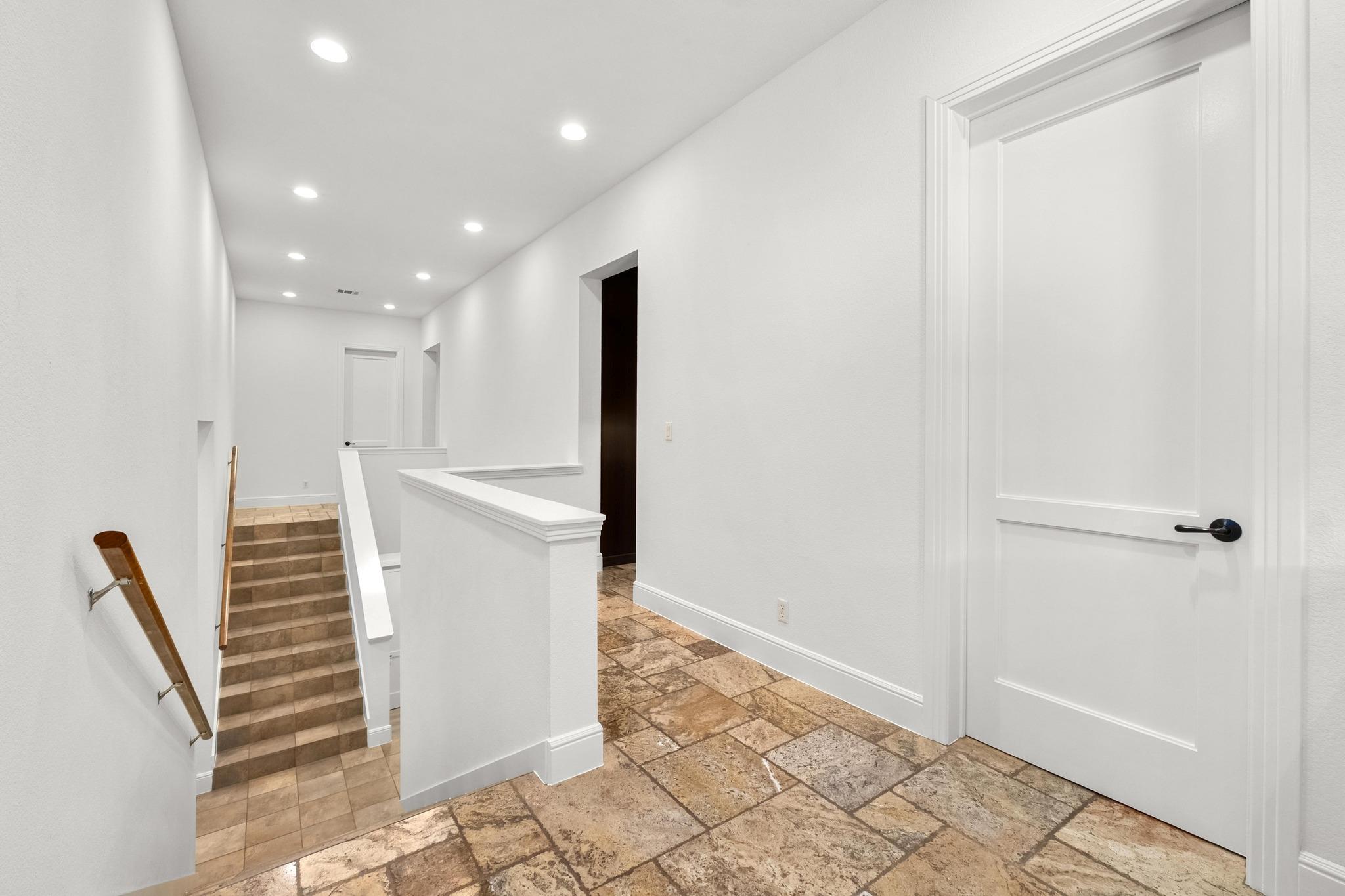 1101 Sprague LN