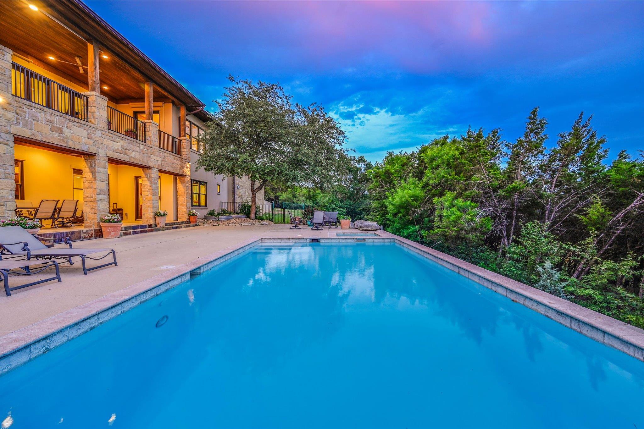 1101 Sprague LN