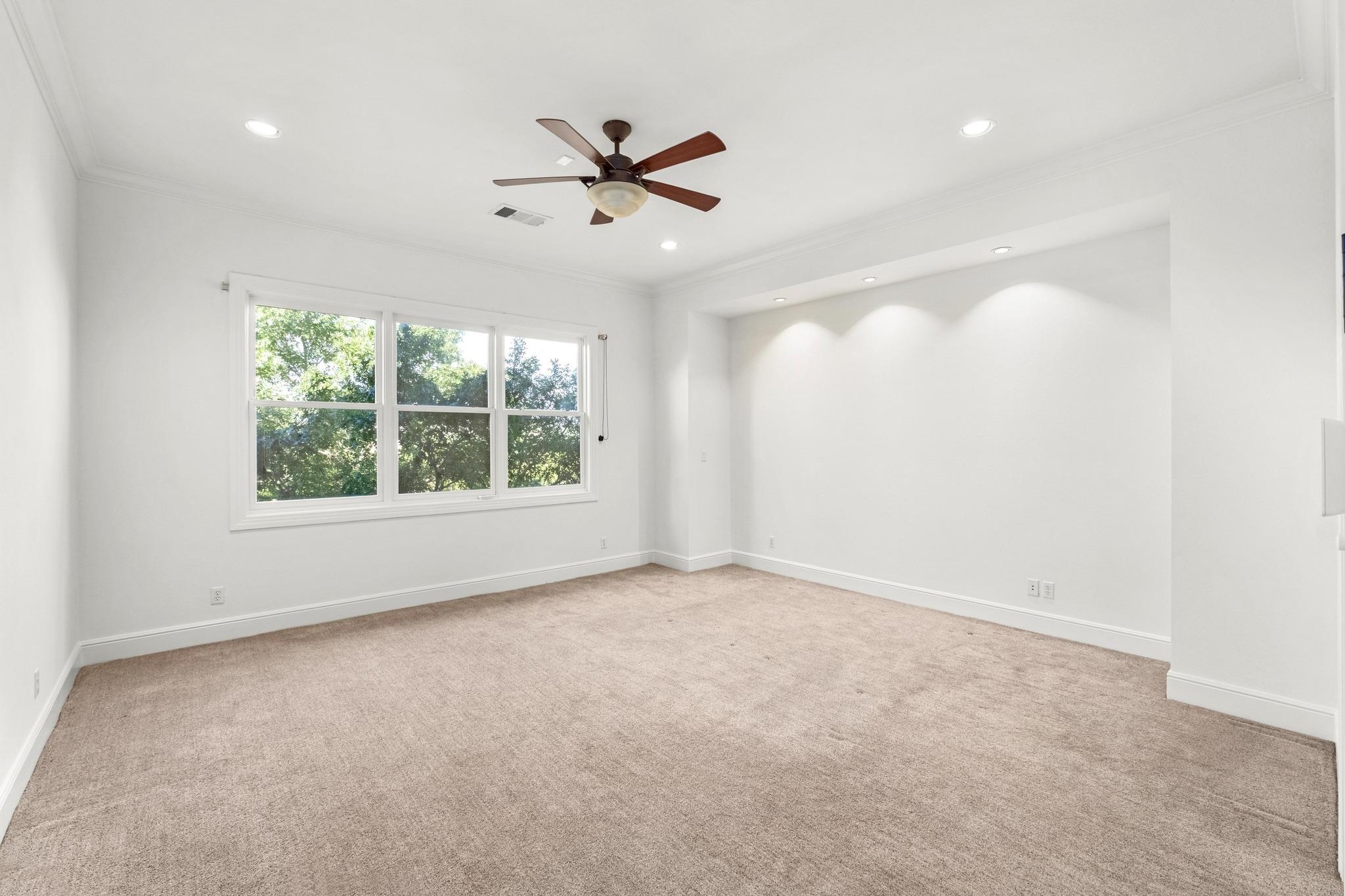 1101 Sprague LN