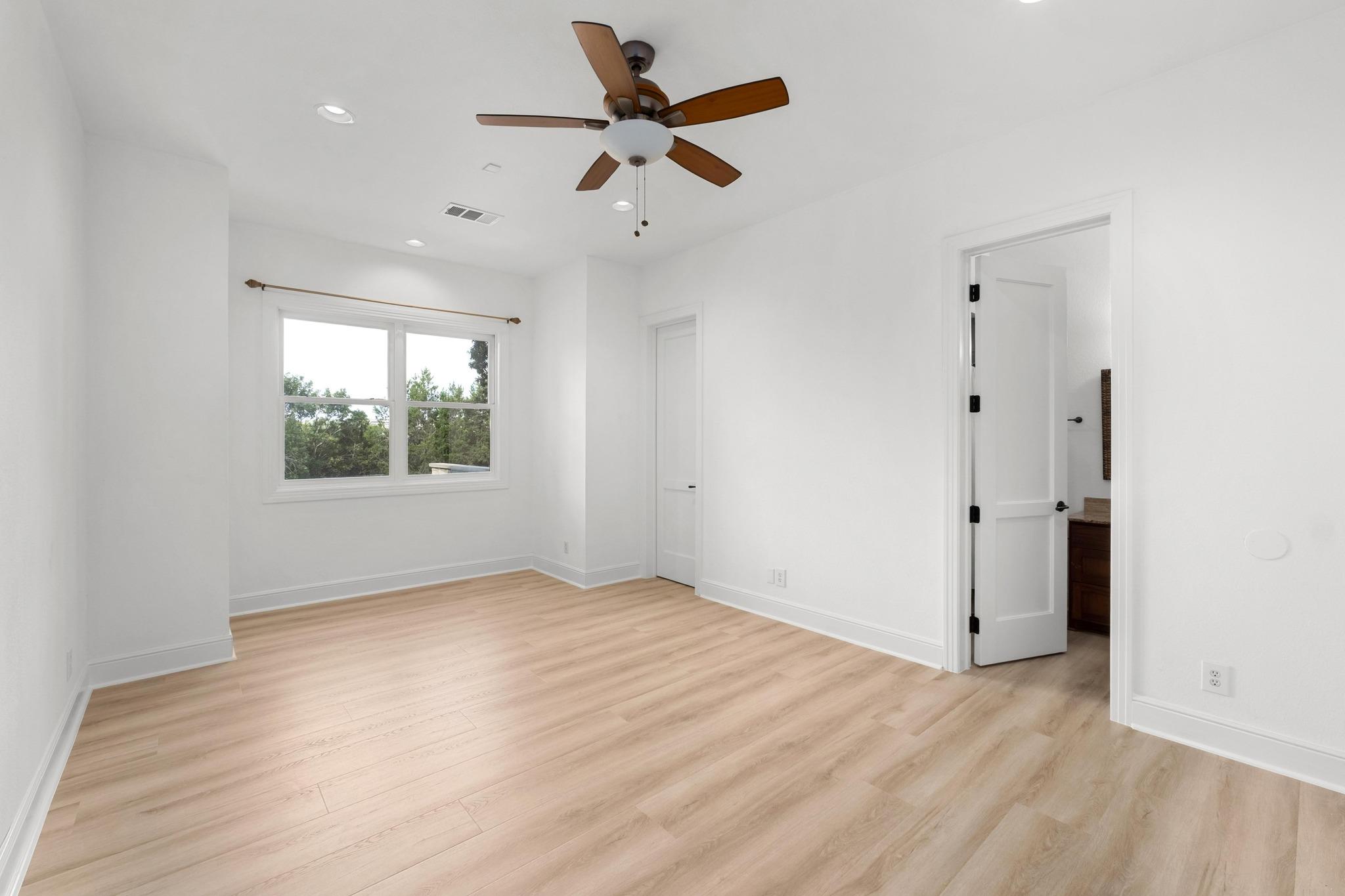 1101 Sprague LN