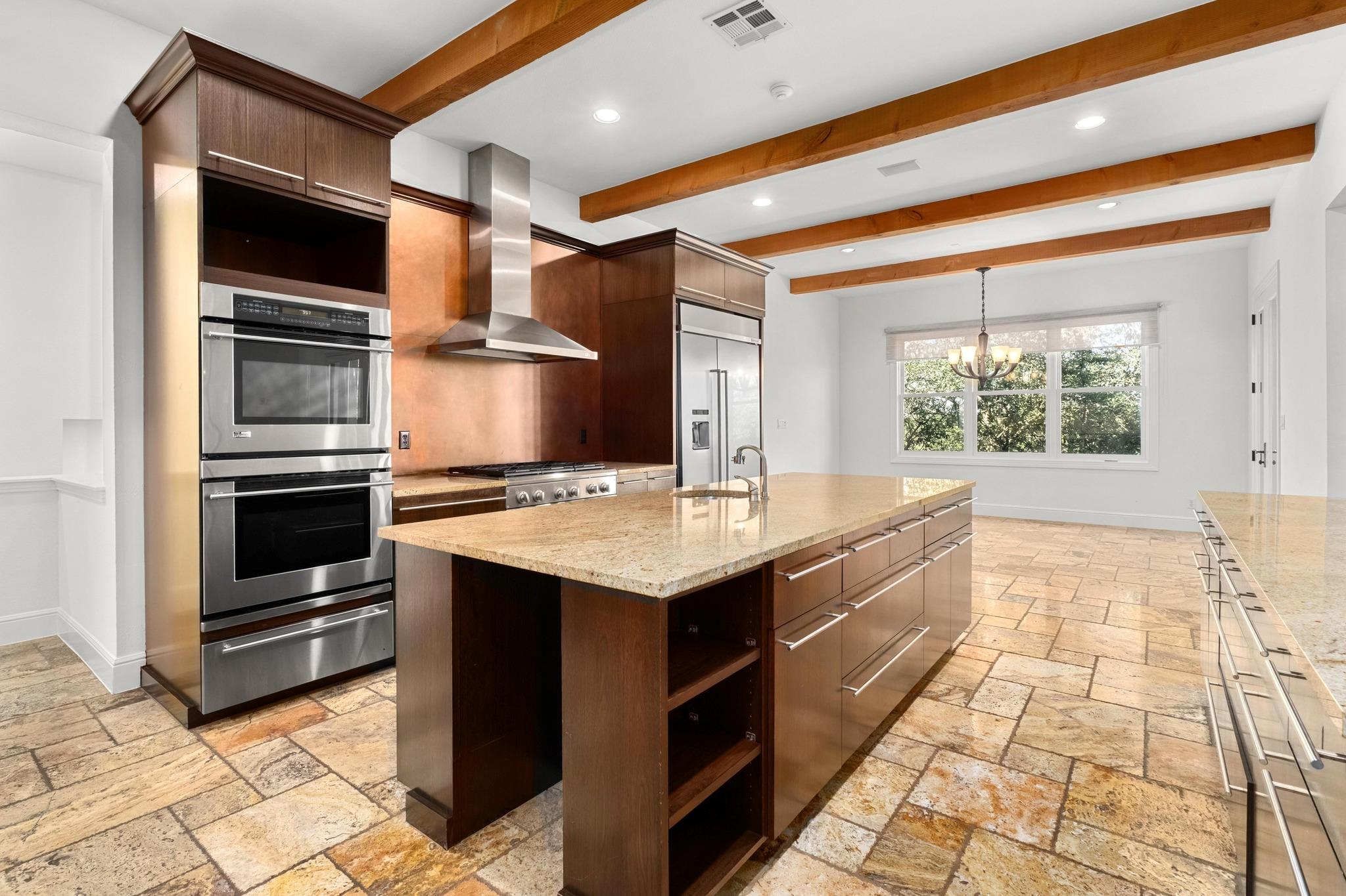 1101 Sprague LN