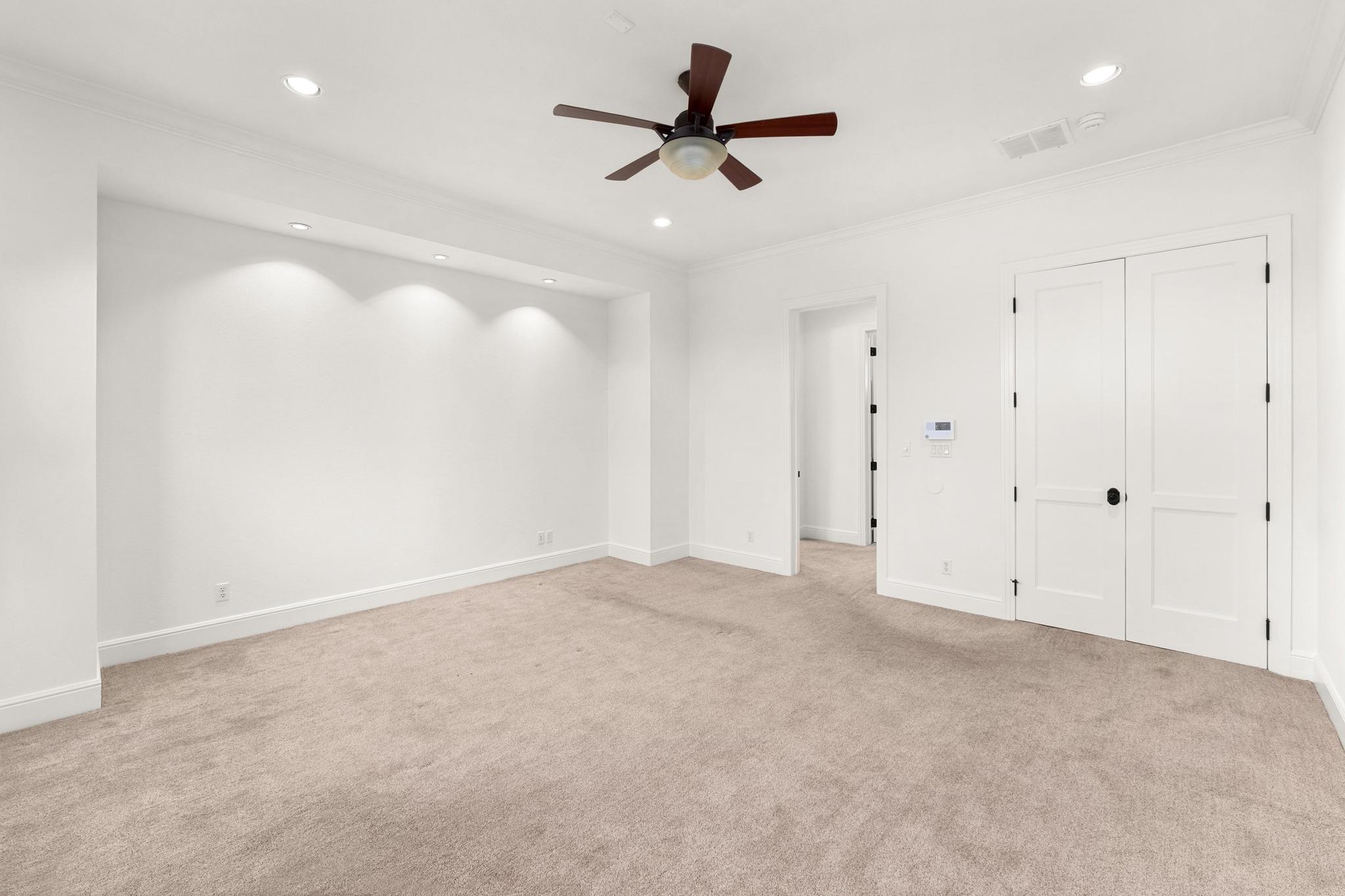 1101 Sprague LN