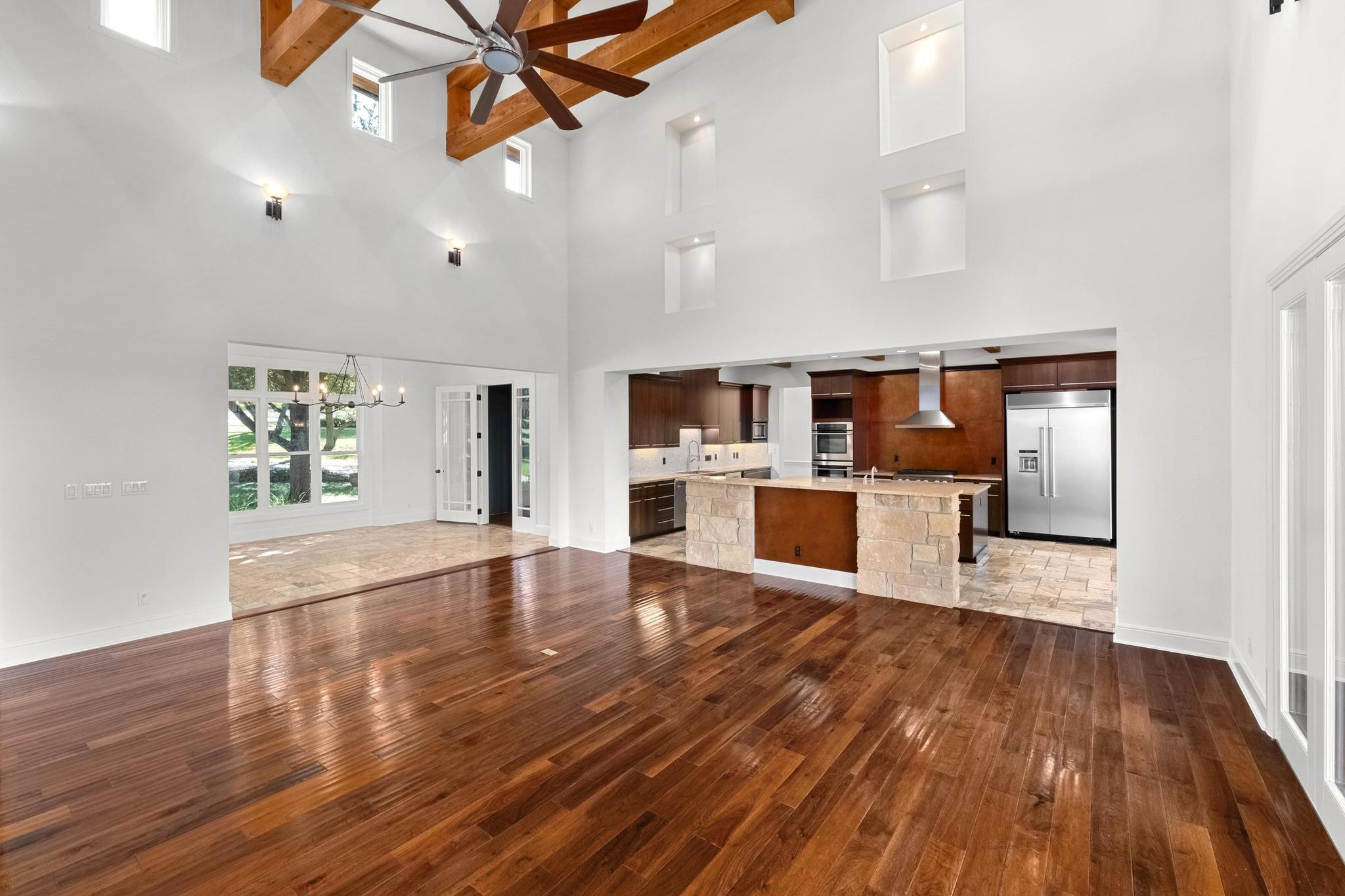 1101 Sprague LN
