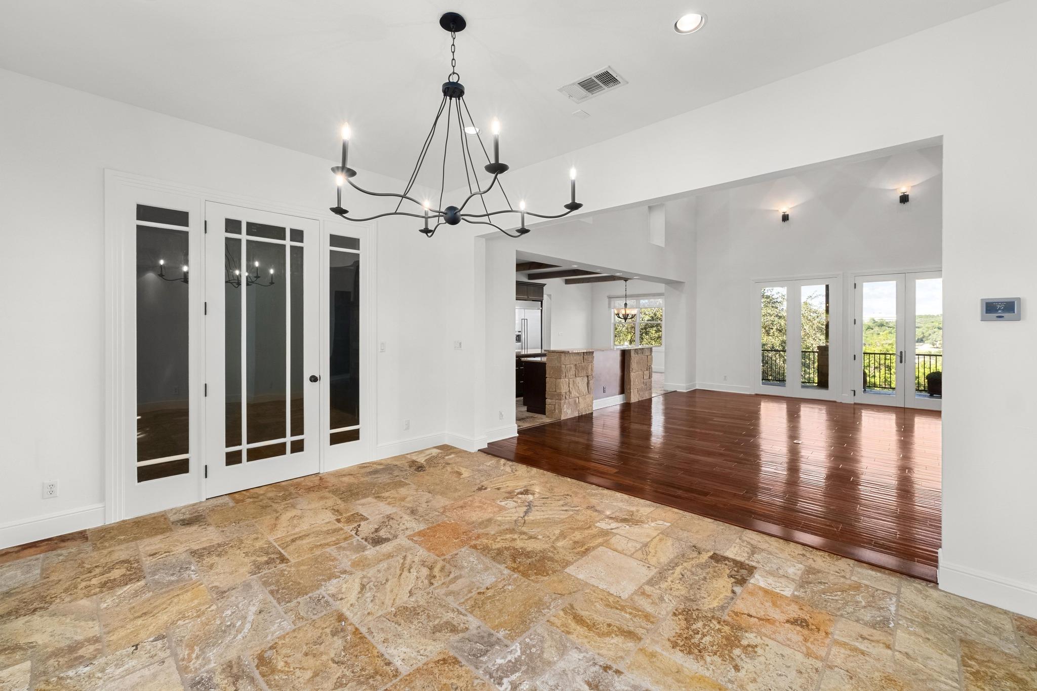1101 Sprague LN