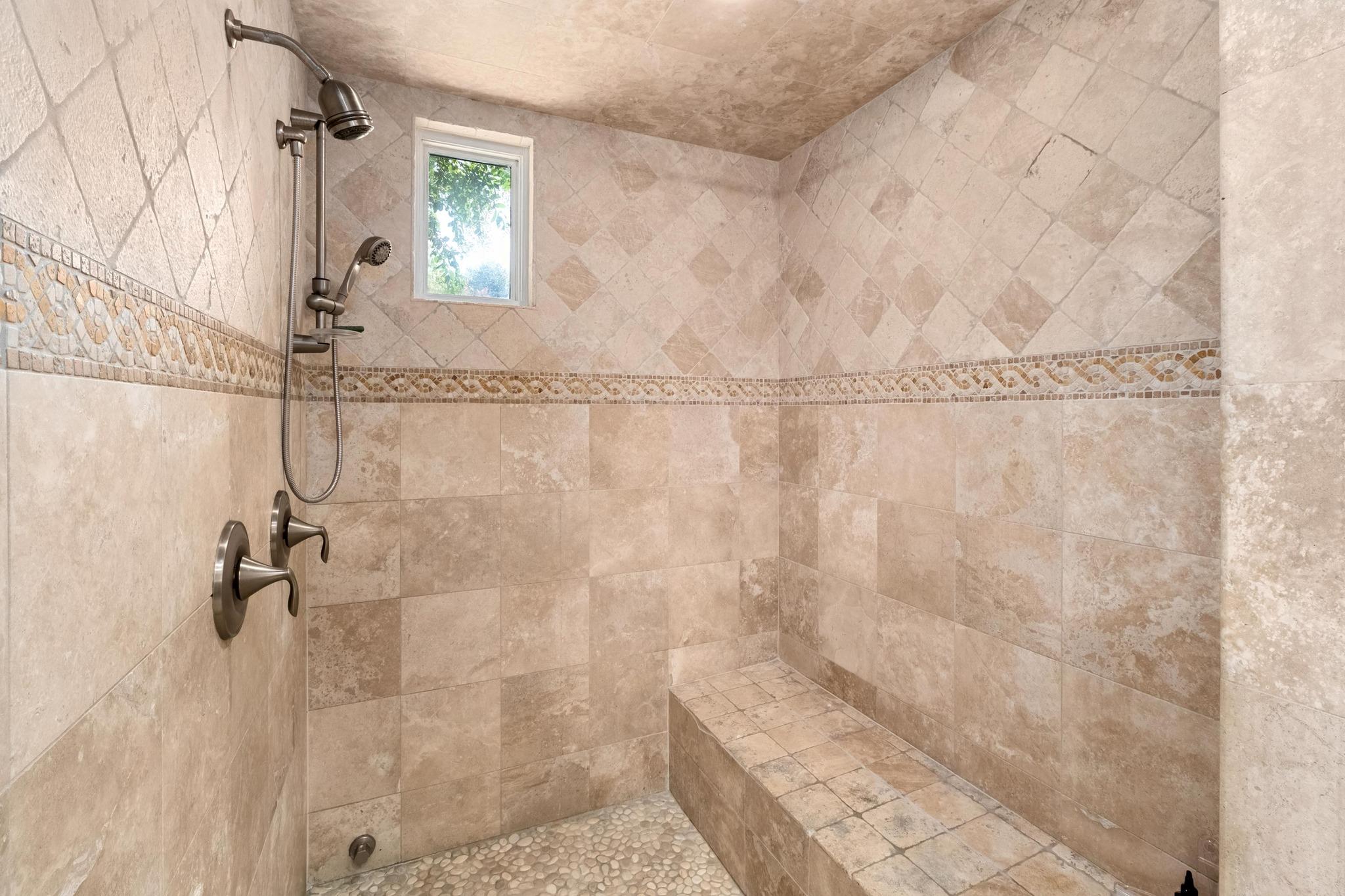 1101 Sprague LN
