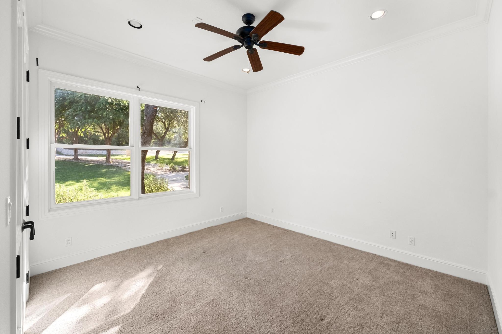 1101 Sprague LN
