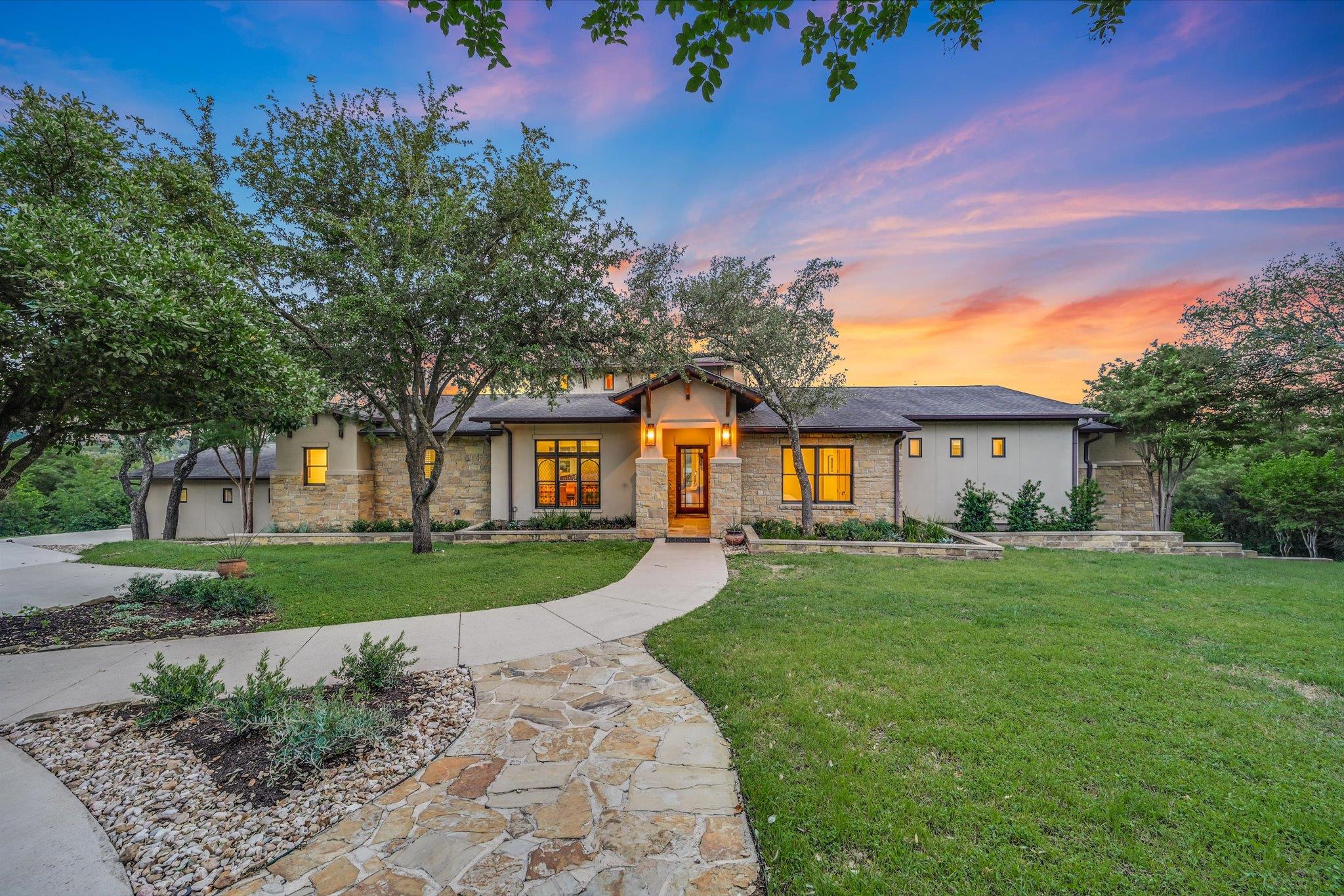 1101 Sprague LN