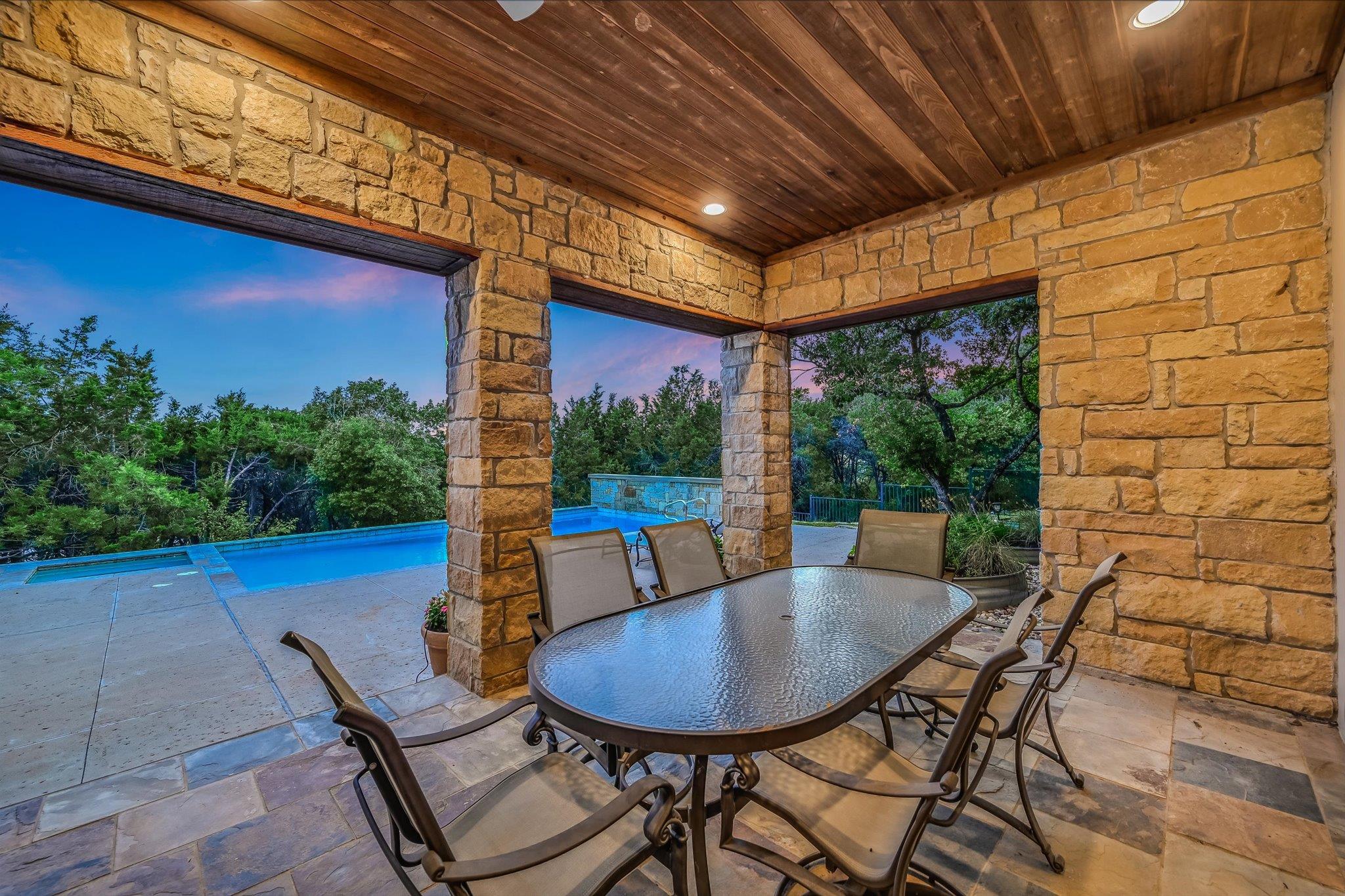 1101 Sprague LN