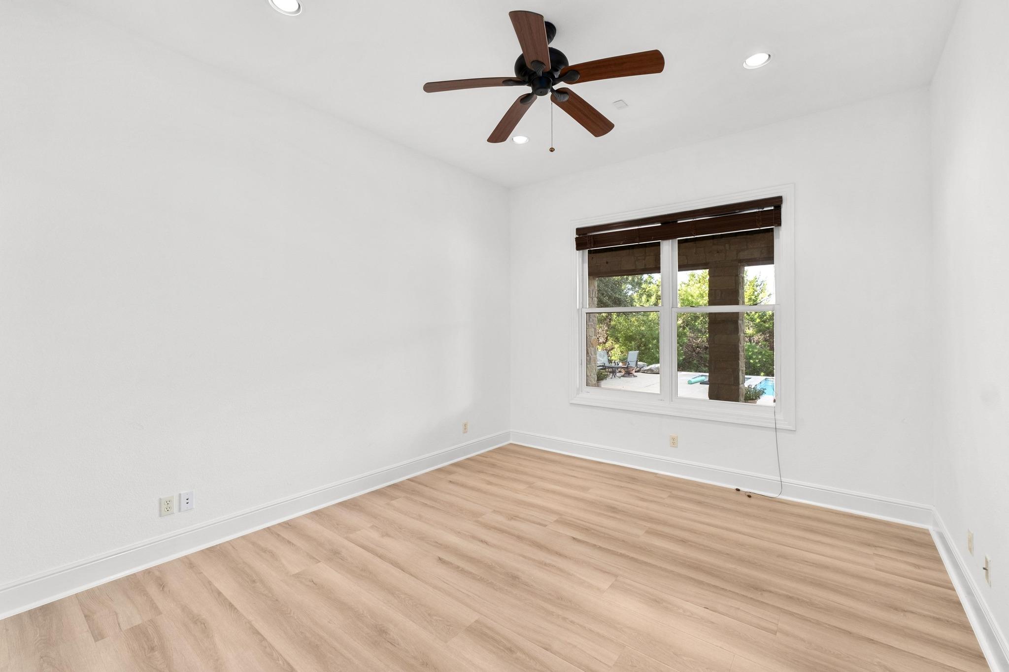 1101 Sprague LN