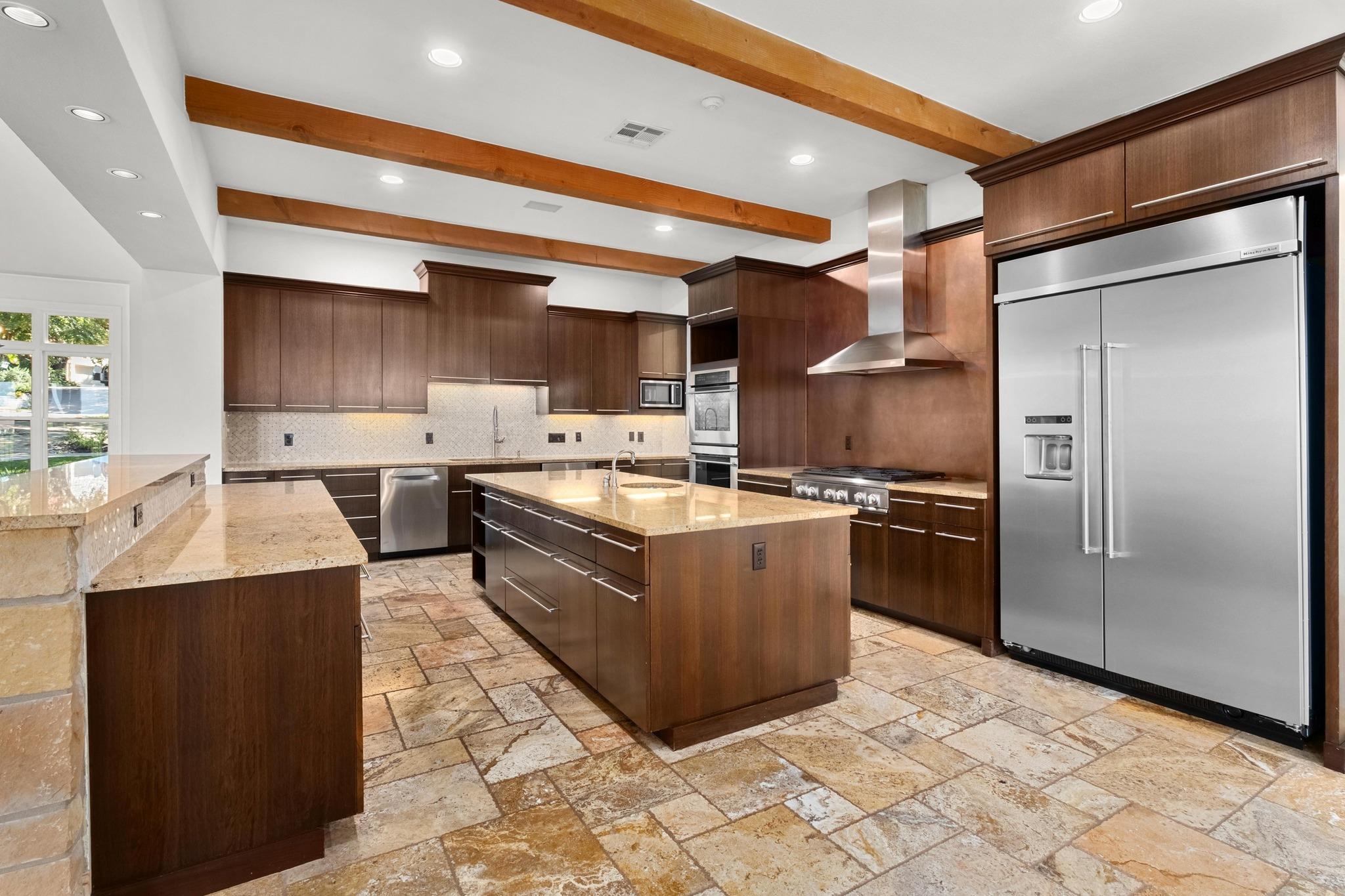 1101 Sprague LN