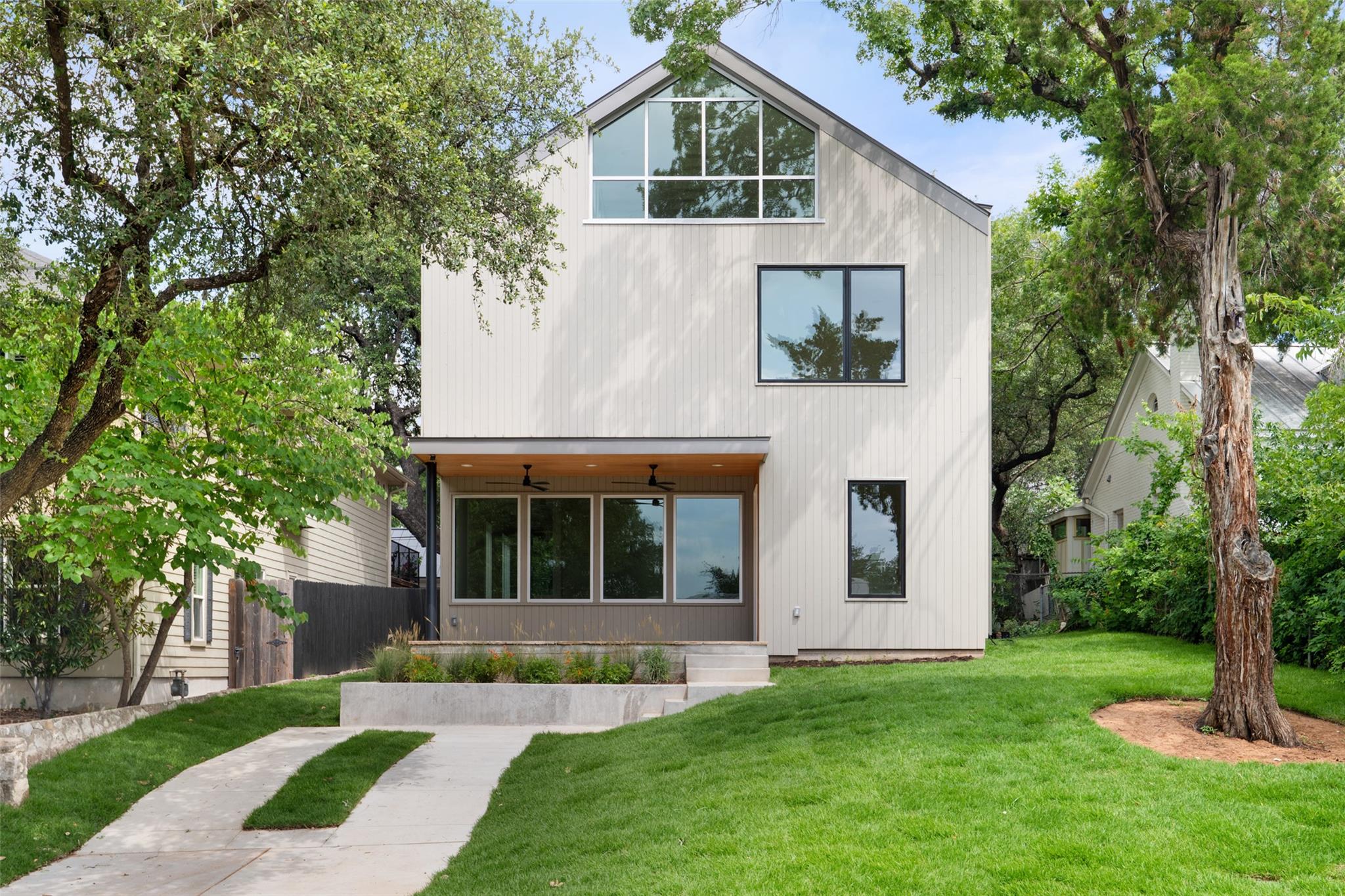 1503 Alta Vista Ave