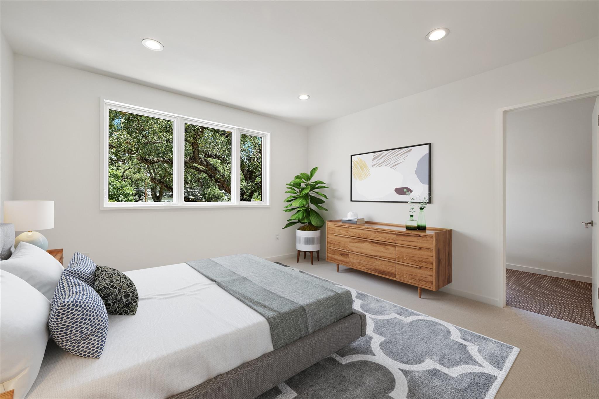 1319 Bonham TER