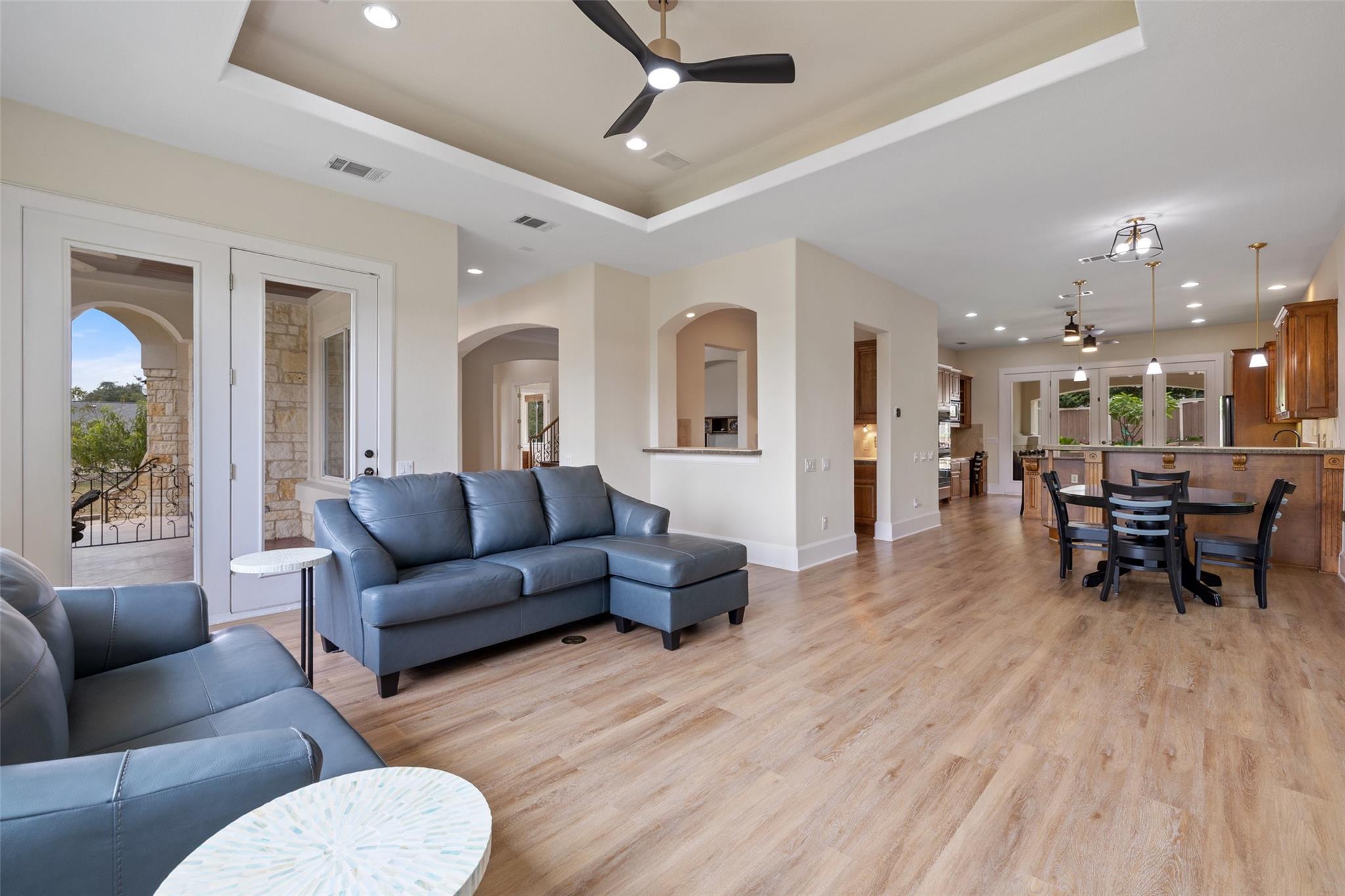 605 Ladin LN