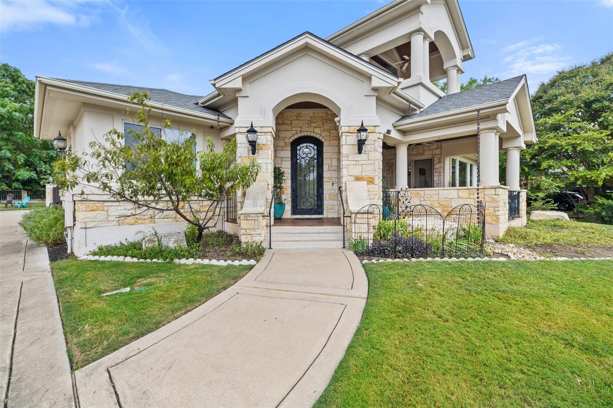 605 Ladin LN