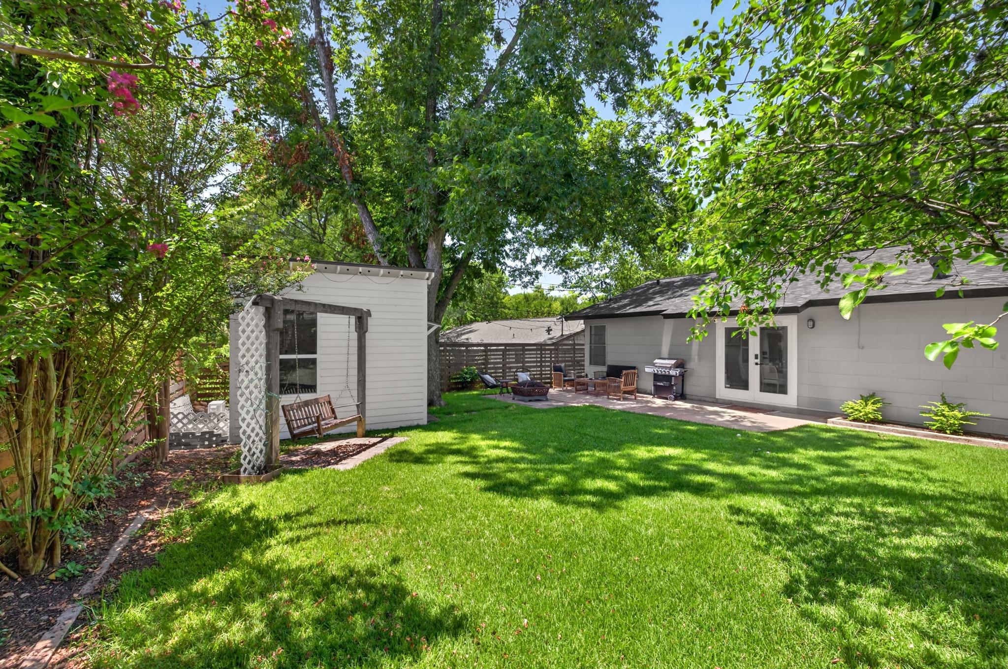 2503 East Side DR