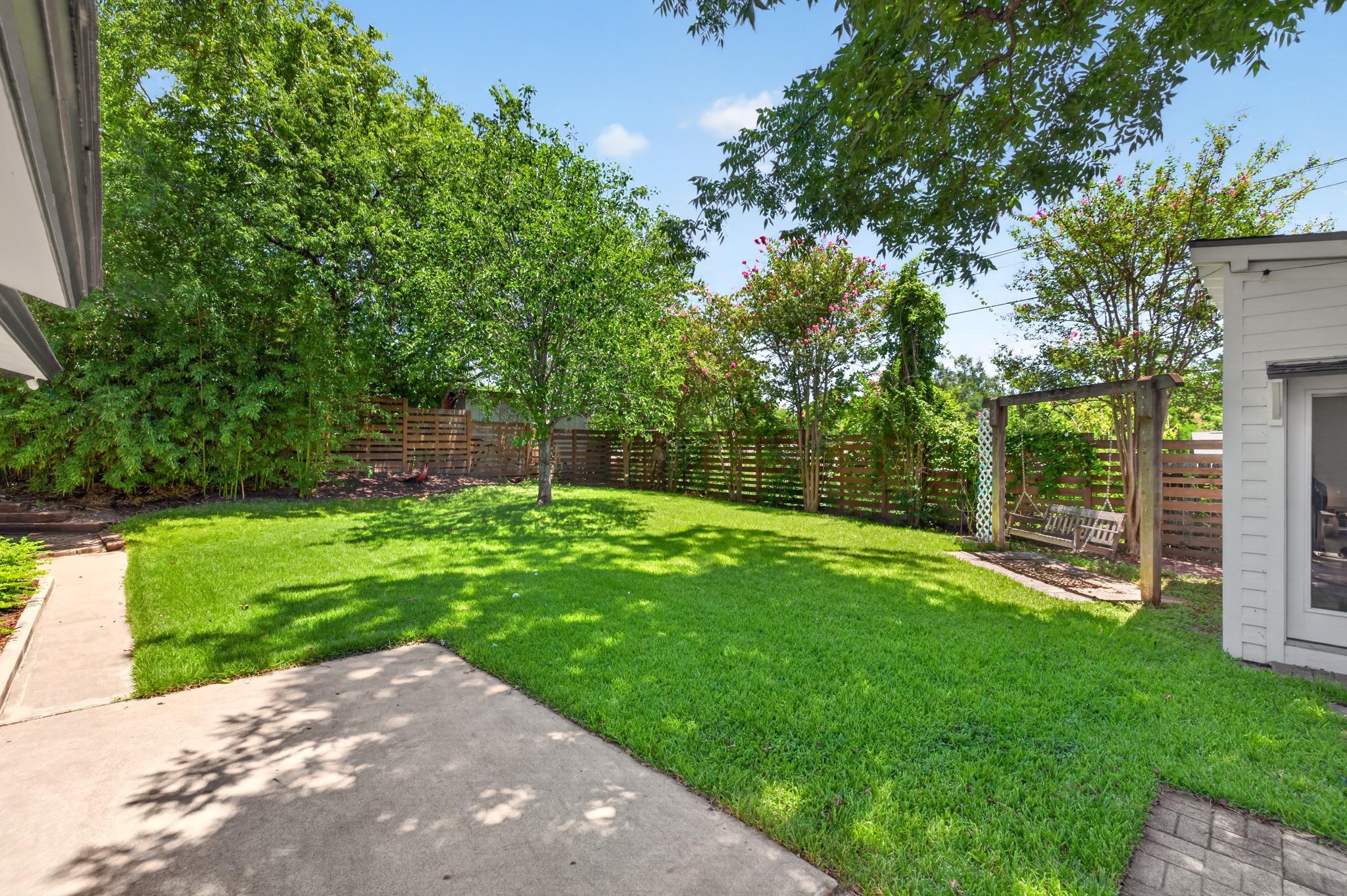 2503 East Side DR