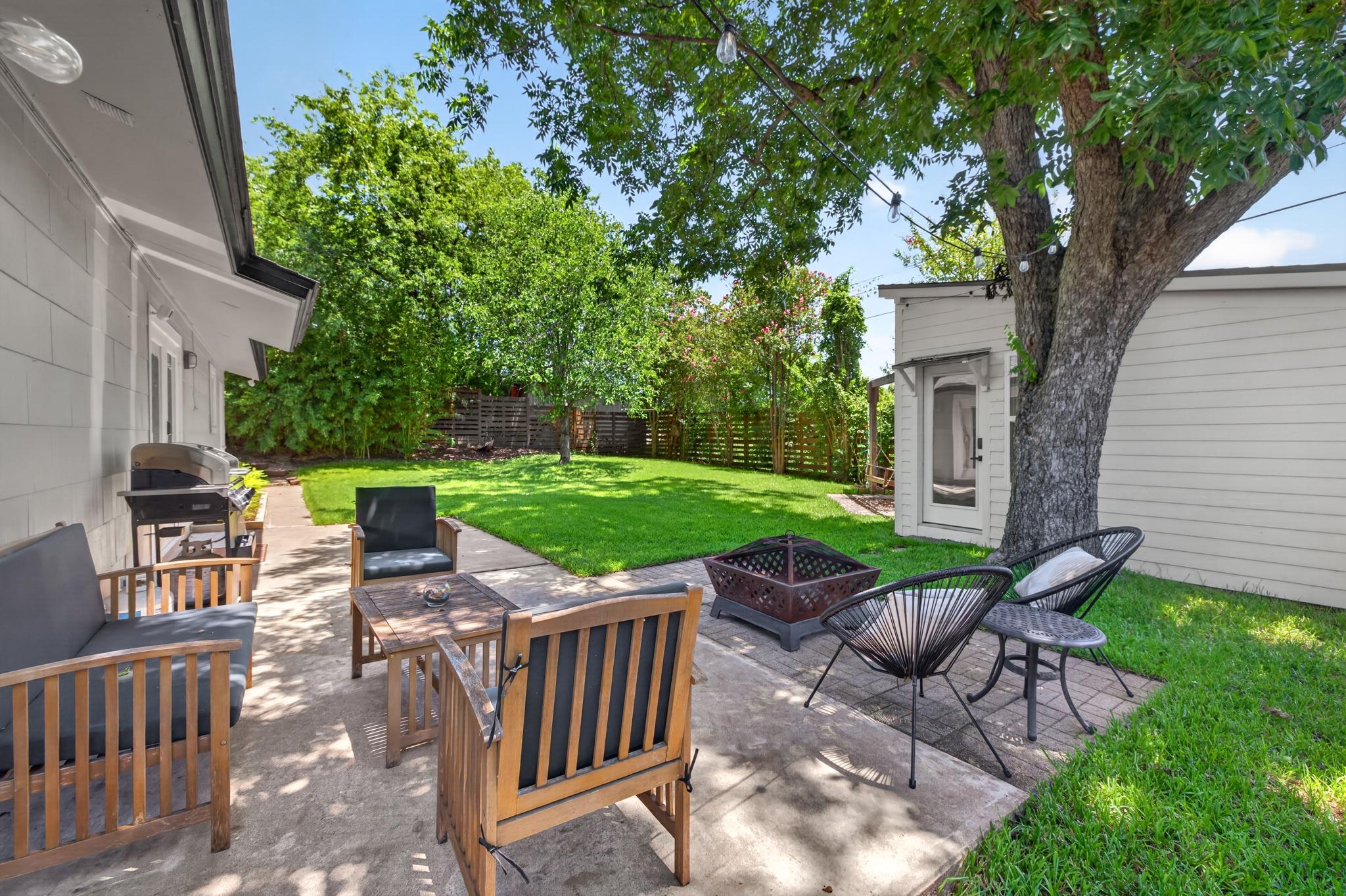 2503 East Side DR
