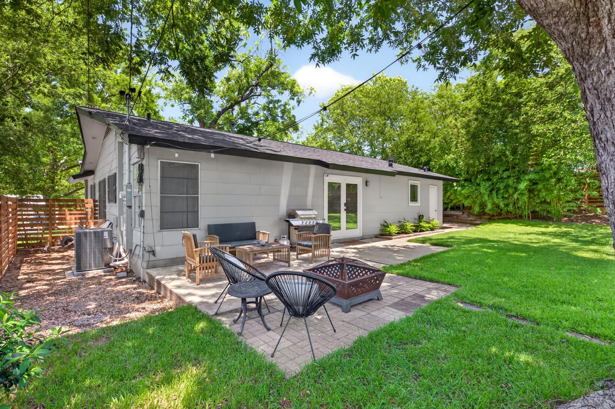 2503 East Side DR