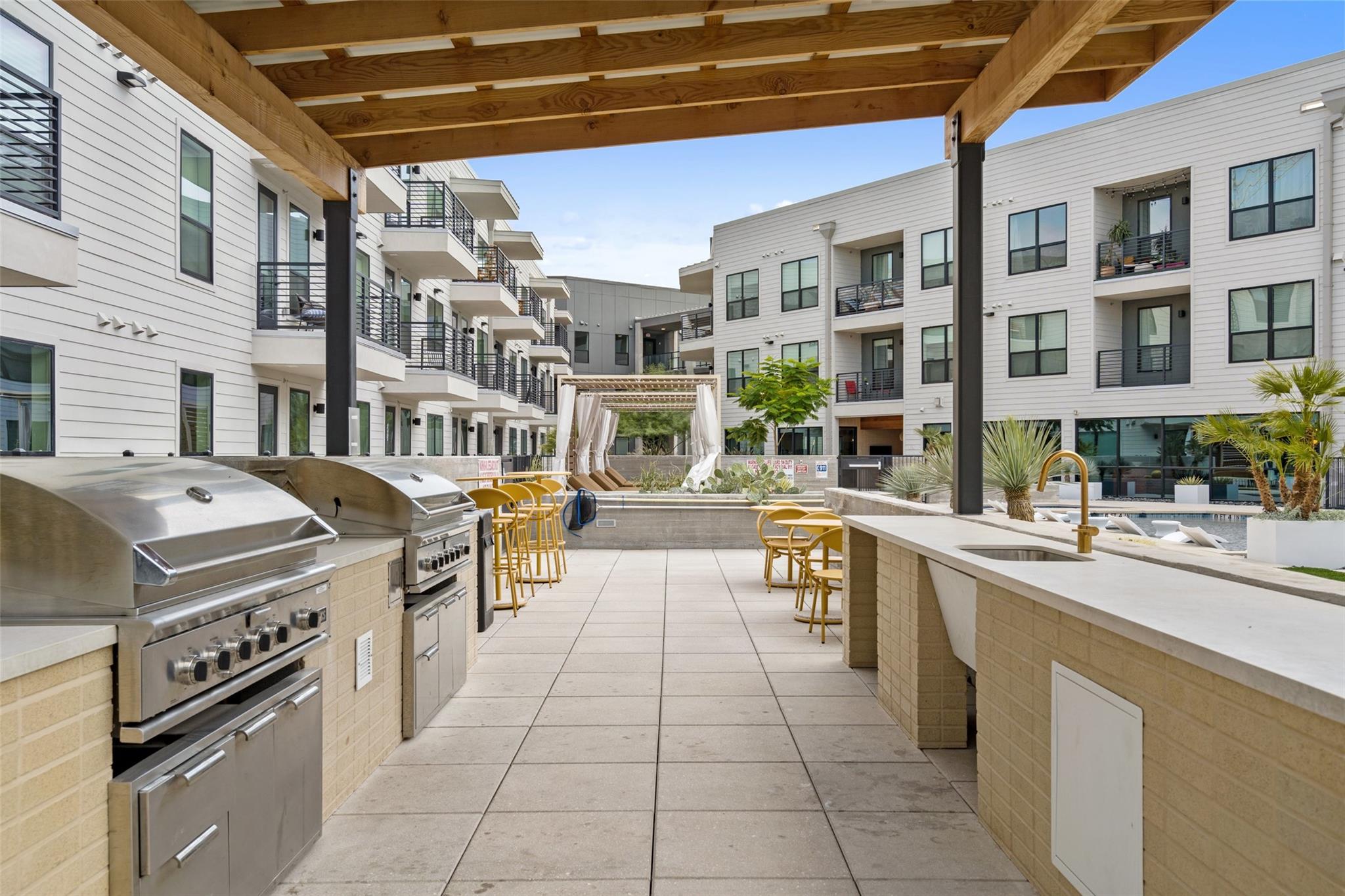 1701 Simond Ave # 206