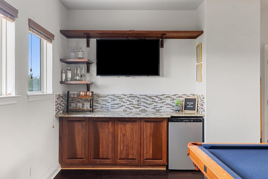 305 Enchanted Hilltop WAY