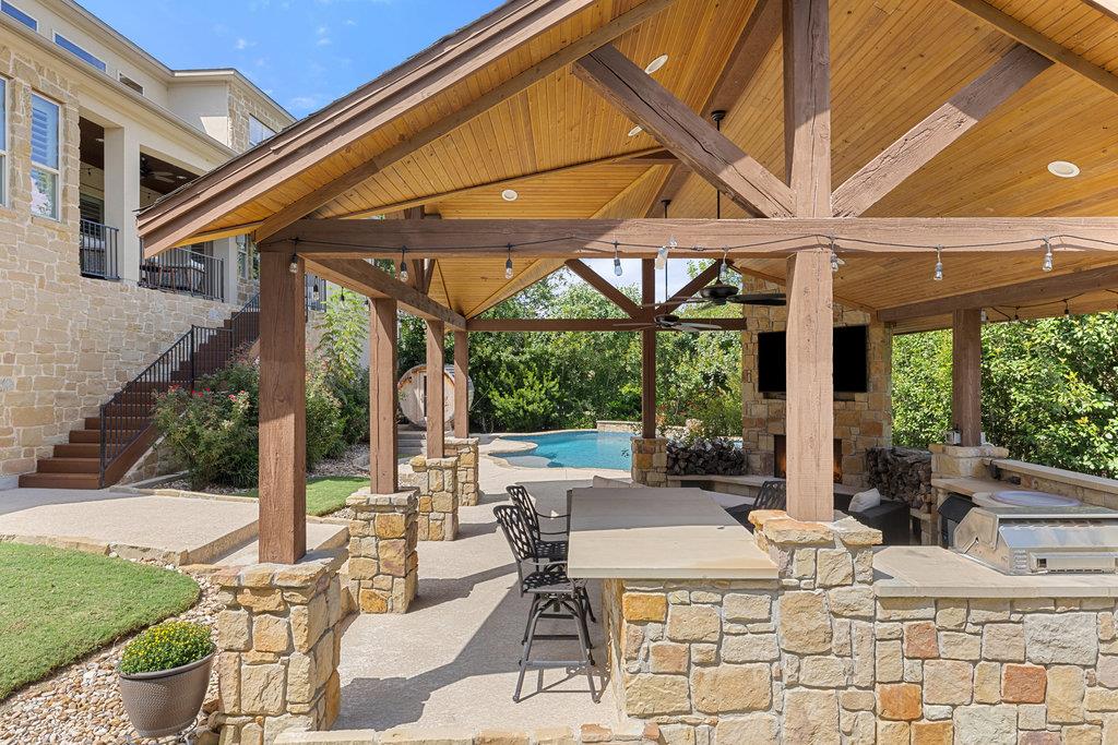 305 Enchanted Hilltop WAY