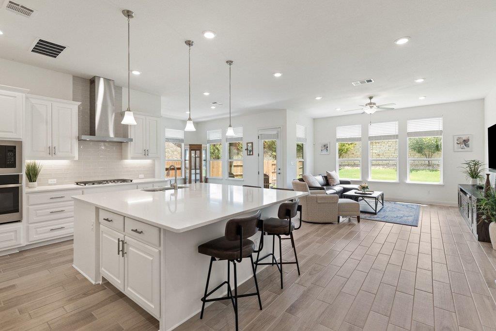 5913 Cimarron Ridge LN