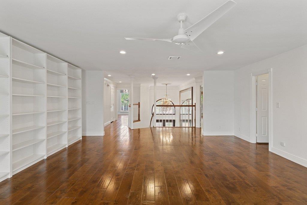 17 Hedgebrook WAY