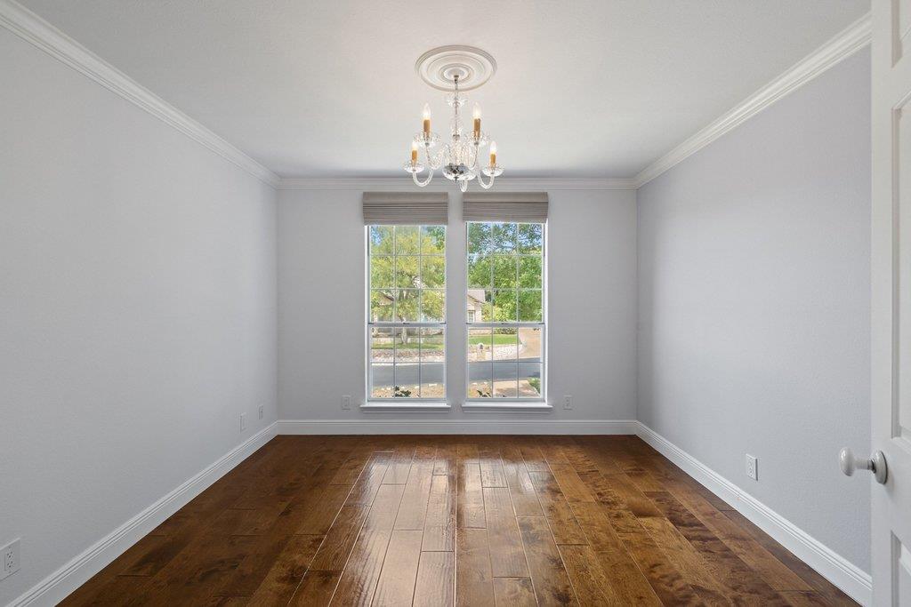 17 Hedgebrook WAY