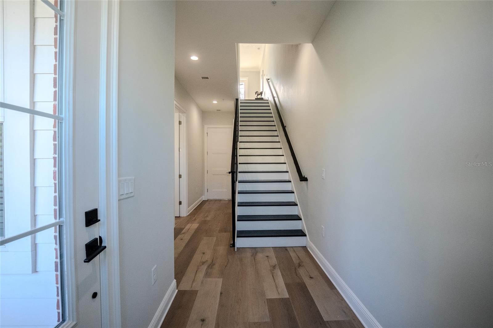 141 SE WATULA AVE