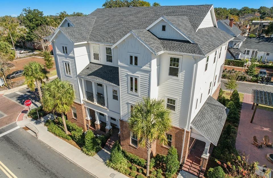 141 SE WATULA AVE