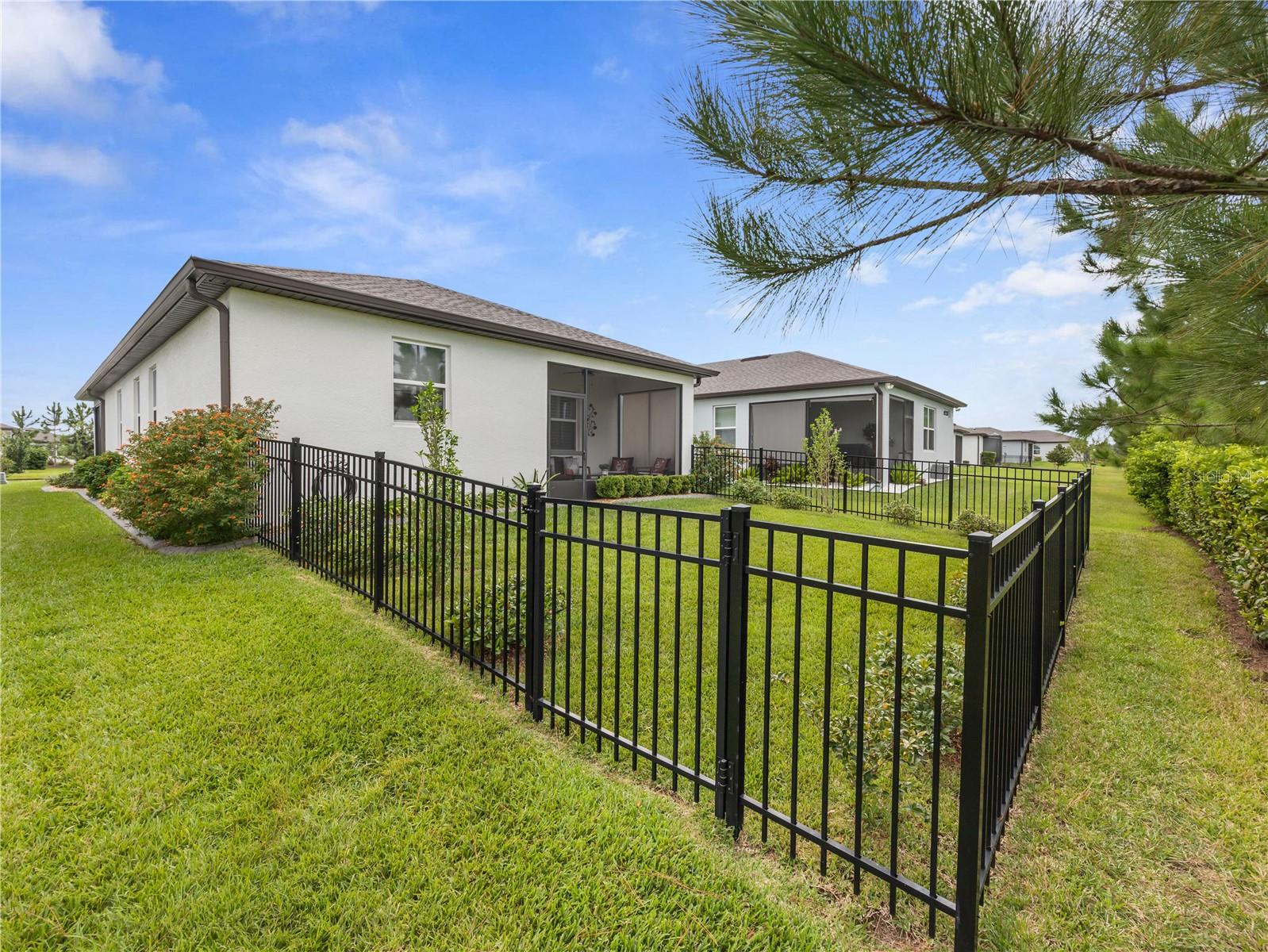 9325 SW 52ND LOOP