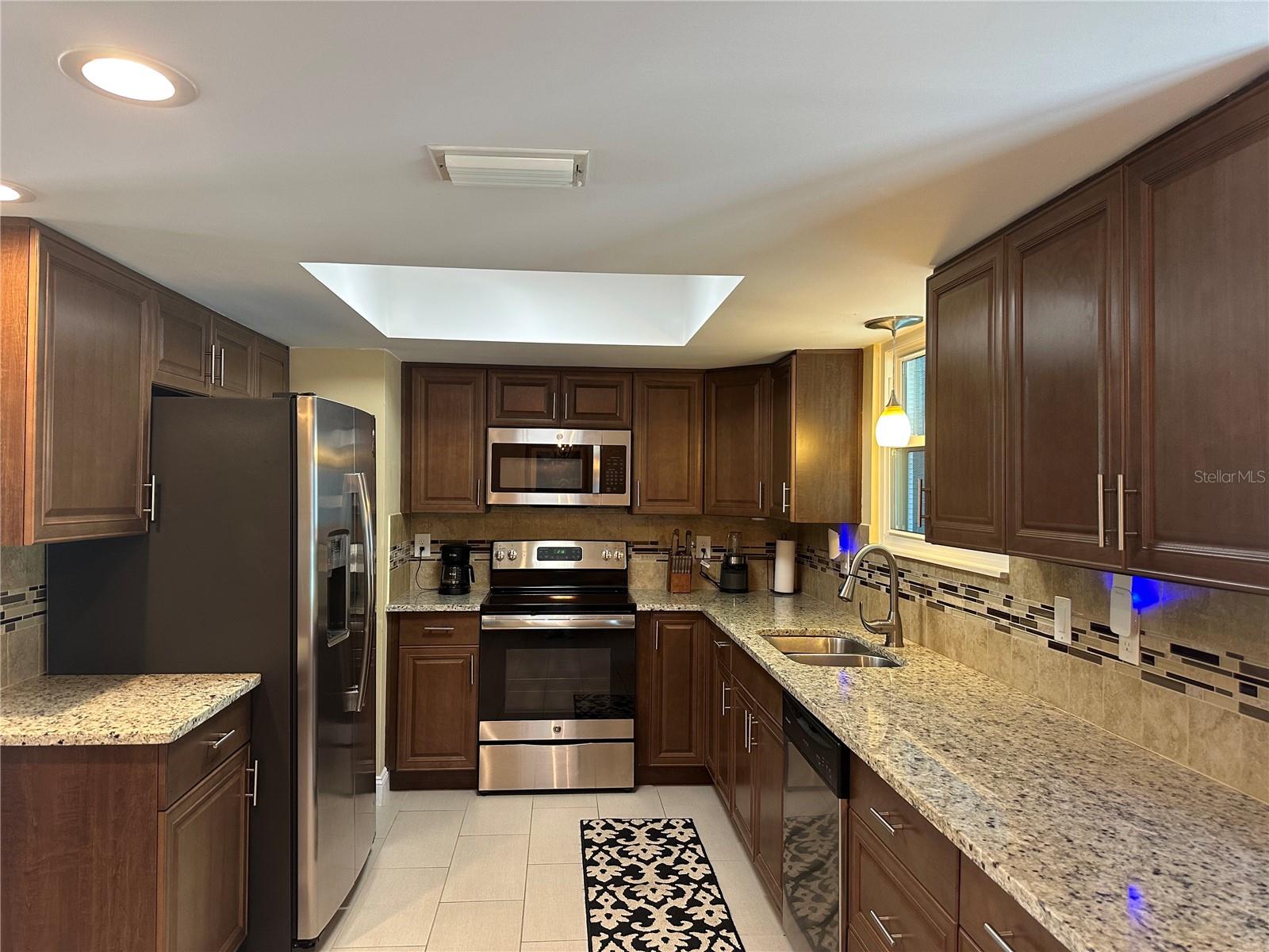 8591 SW 116TH LANE RD