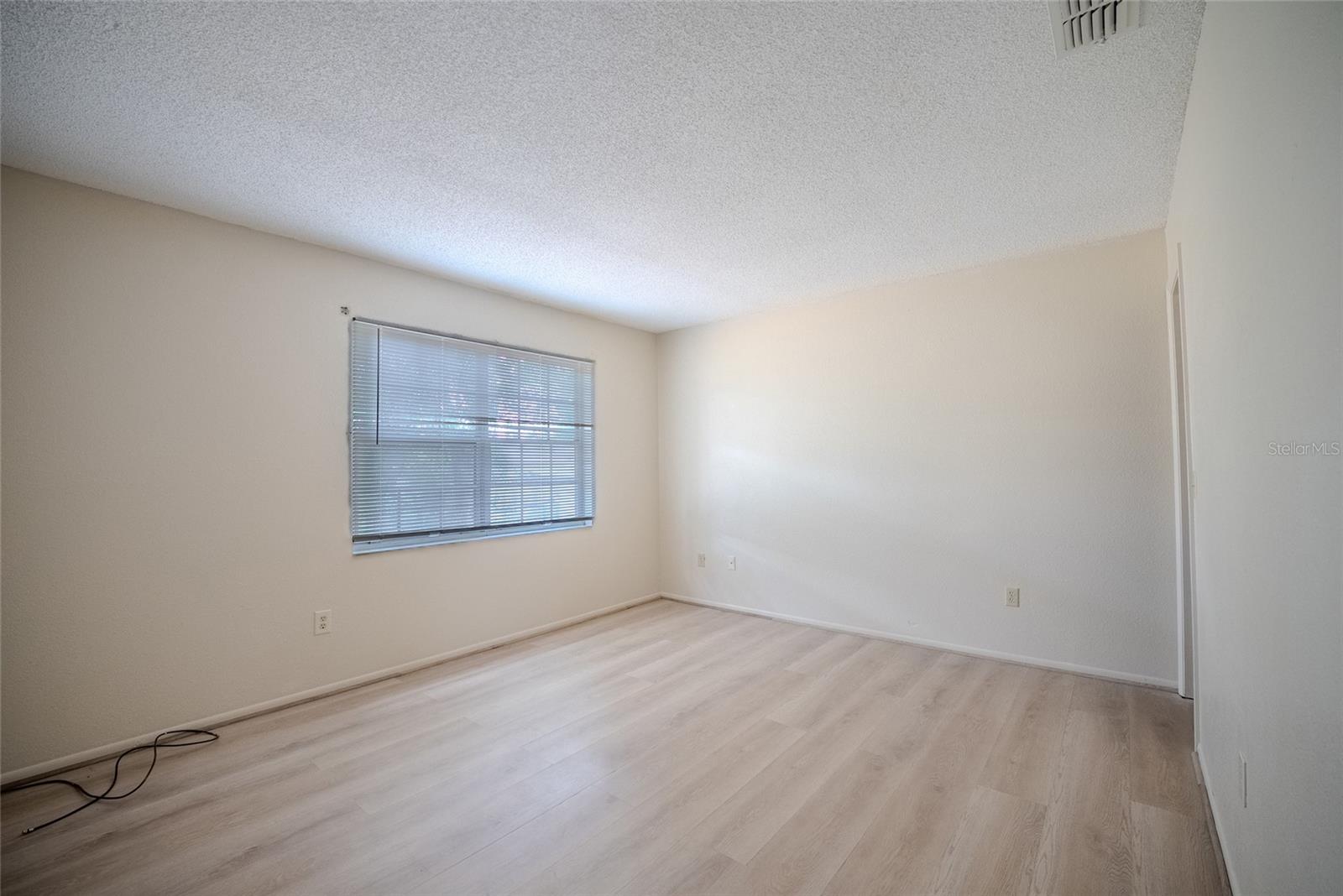 21 SPRING LOOP CIR