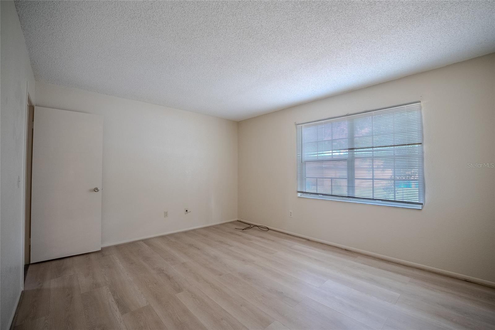21 SPRING LOOP CIR
